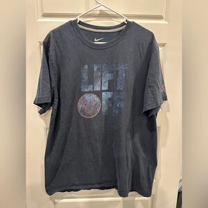 Nike Men's Dark Blue 'Lift Off' Graphic Tee